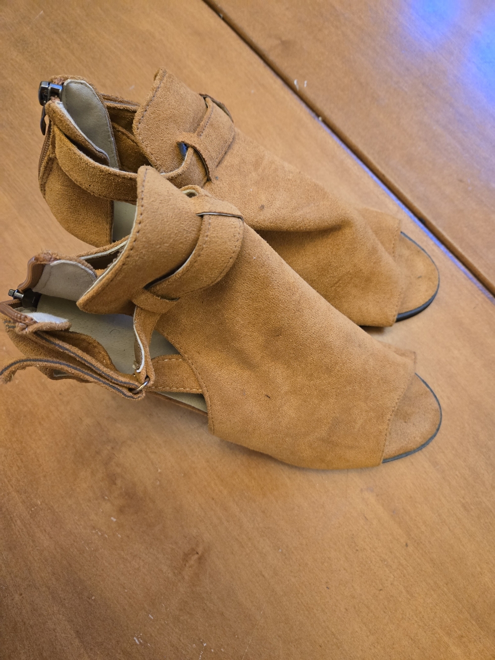 Women's Suede Open-Toe Mule Sandals in Tan